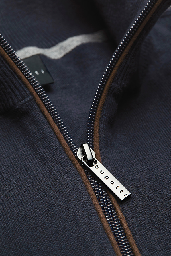 ΖΑΚΕΤΑ BUGATTI - 390 ΜΠΛΕ